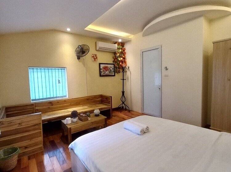 مسافرخانه Hanowood Homestay