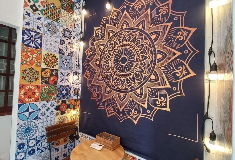 مسافرخانه Hanowood Homestay