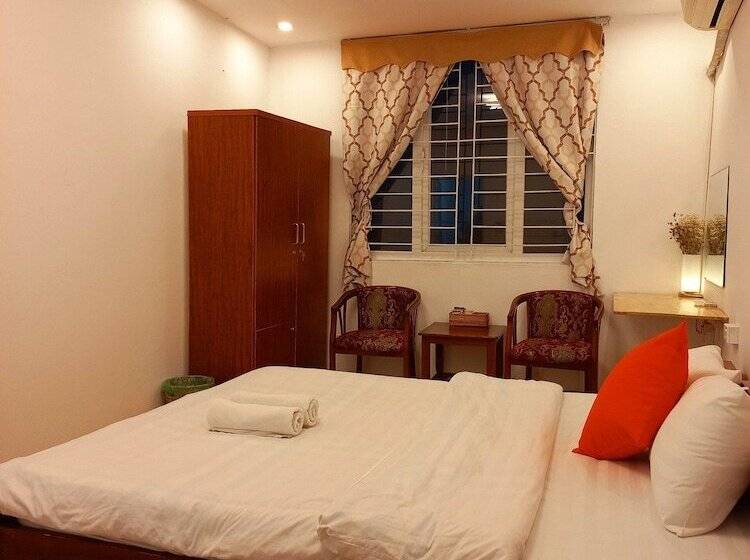 مسافرخانه Hanowood Homestay