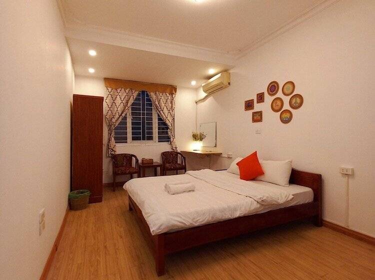 مسافرخانه Hanowood Homestay