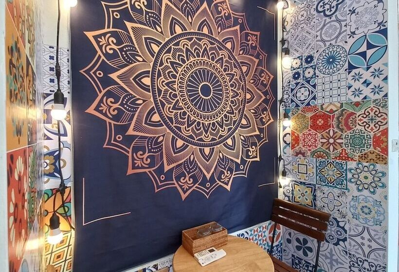 مسافرخانه Hanowood Homestay