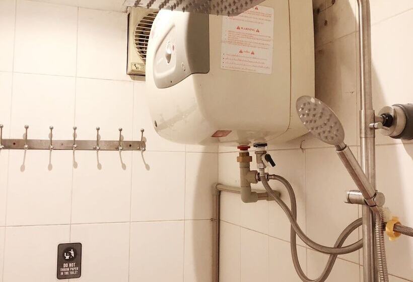 مسافرخانه Hanowood Homestay