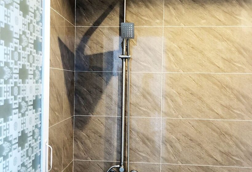 مسافرخانه Hanowood Homestay