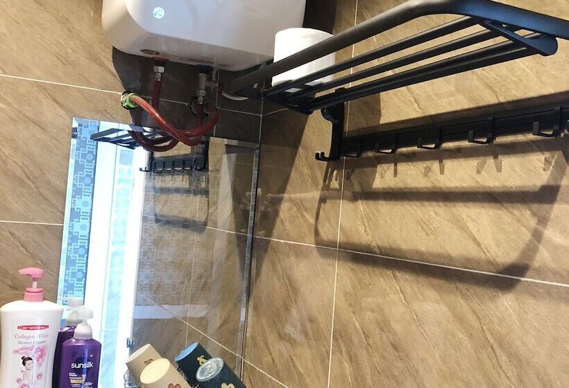 مسافرخانه Hanowood Homestay