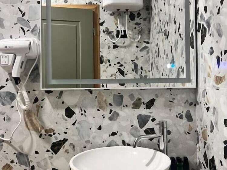 פונדק Happy Stay