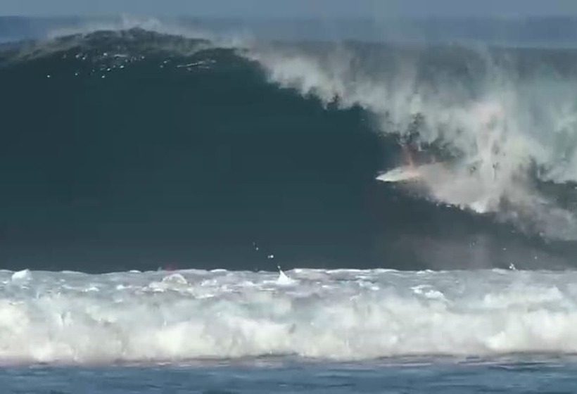 簡易ホテル Rumah Nalu Surf Camp