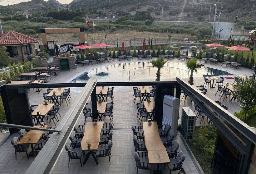 هتل Agios