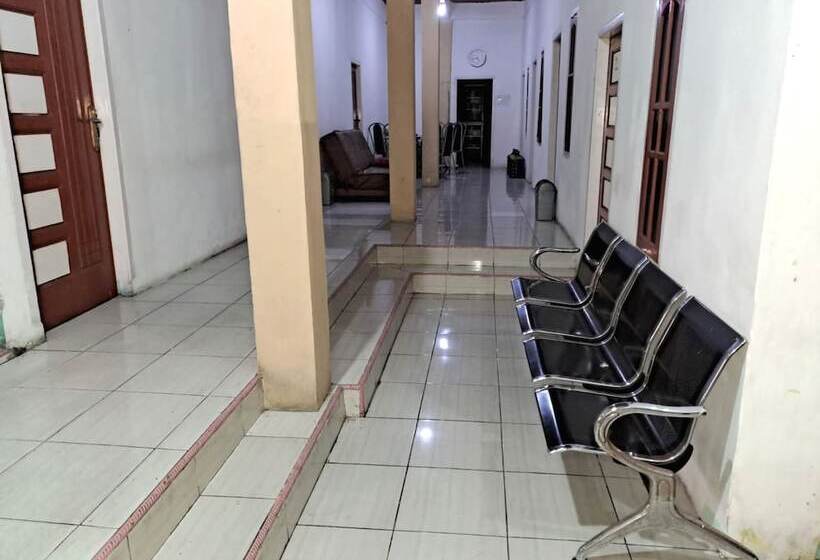 בית מלון כפרי Al-razzaq Guest House By Oyo