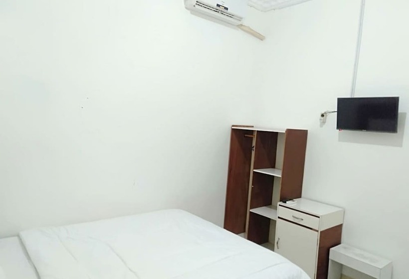 בית מלון כפרי Al-razzaq Guest House By Oyo