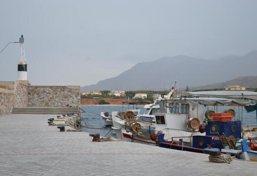 ホテル Ammos Luxury Suites