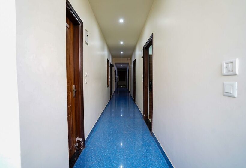 בית מלון כפרי Athiti Inn