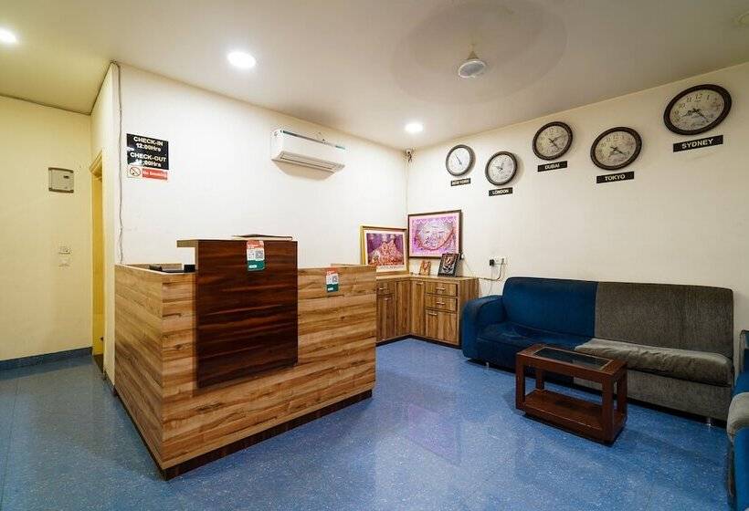 בית מלון כפרי Athiti Inn