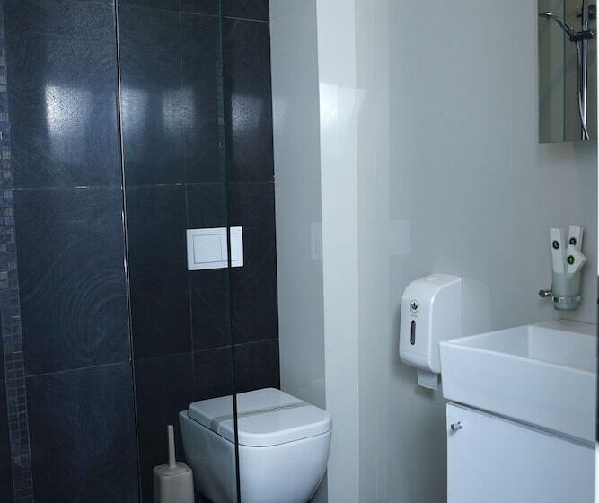 בית מלון כפרי Atrium Deluxe Resort