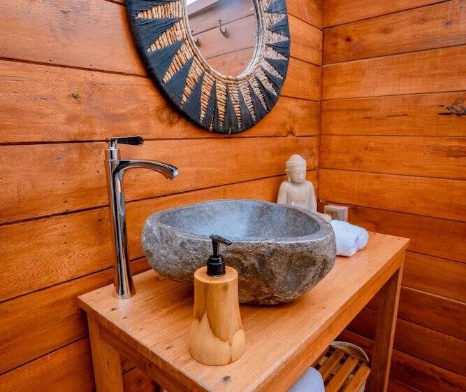 בית מלון כפרי Bali Cliff Glamping