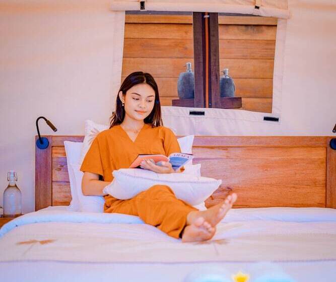 בית מלון כפרי Bali Cliff Glamping