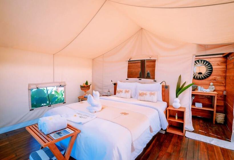בית מלון כפרי Bali Cliff Glamping