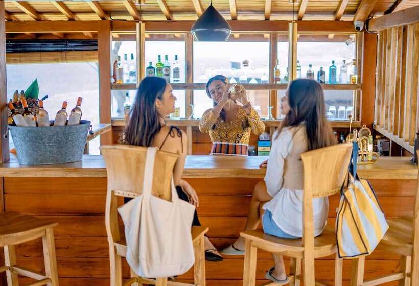 ホテル Bali Cliff Glamping