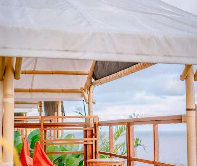 ホテル Bali Cliff Glamping