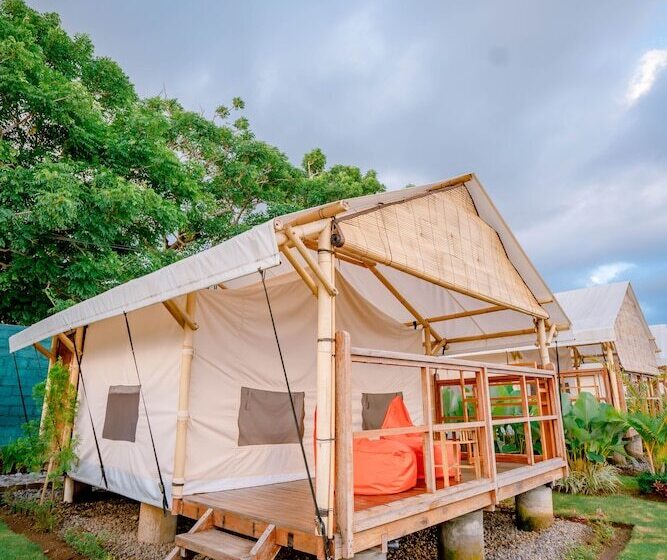 ホテル Bali Cliff Glamping