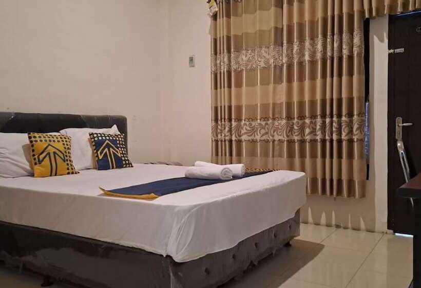 בית מלון כפרי Bintang Khanida Syari Ah