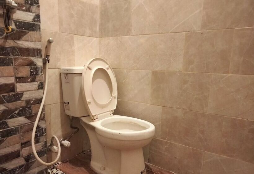 בית מלון כפרי Bintang Khanida Syari Ah