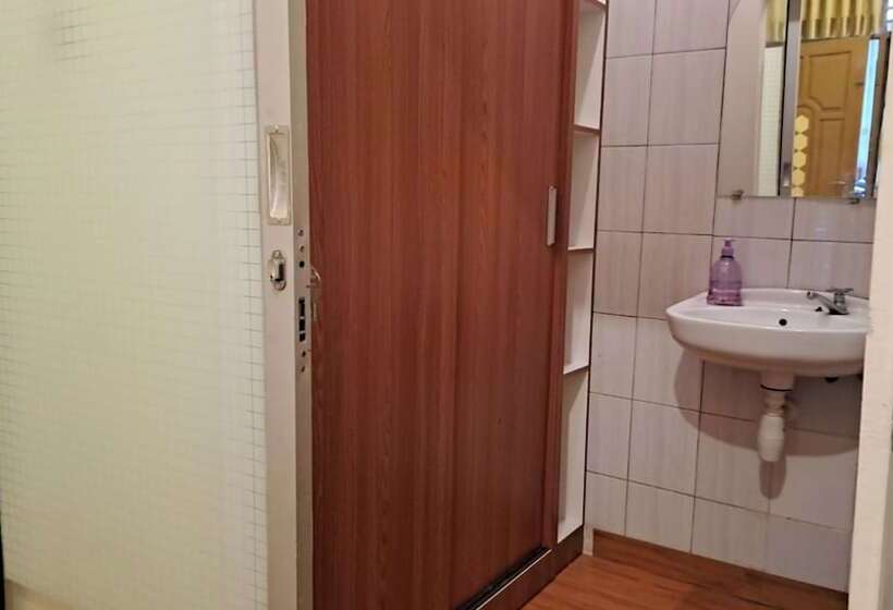 בית מלון כפרי Bintang Khanida Syari Ah