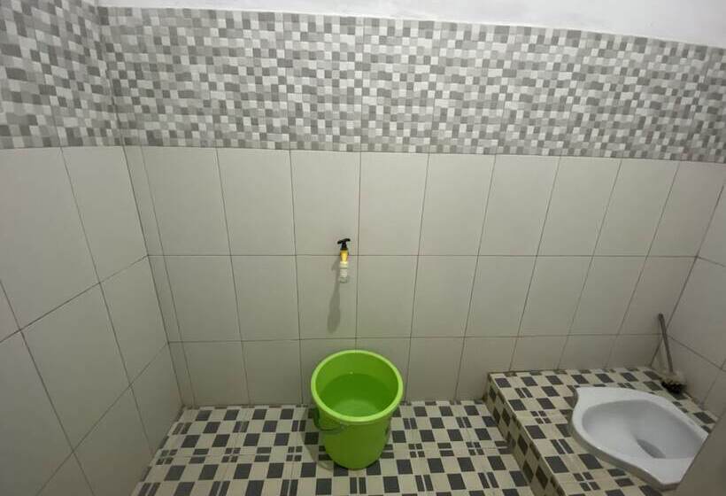 هتل Homestay Sutrisno