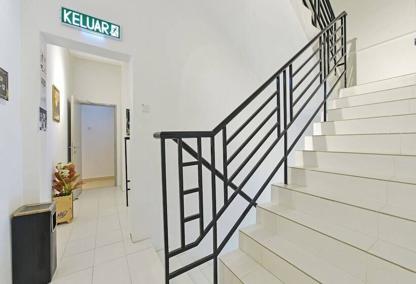 酒店 Capital O 90882 Padi