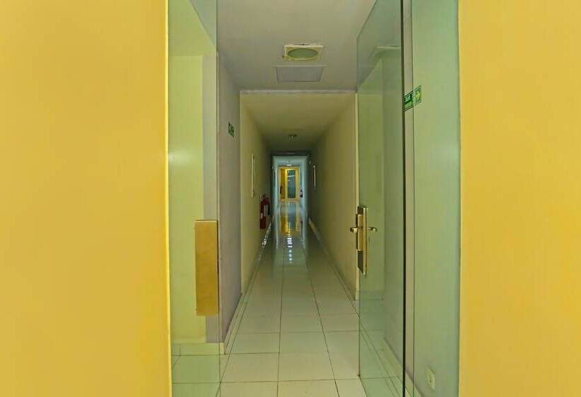 هتل Capital O 92306 Barata Inn