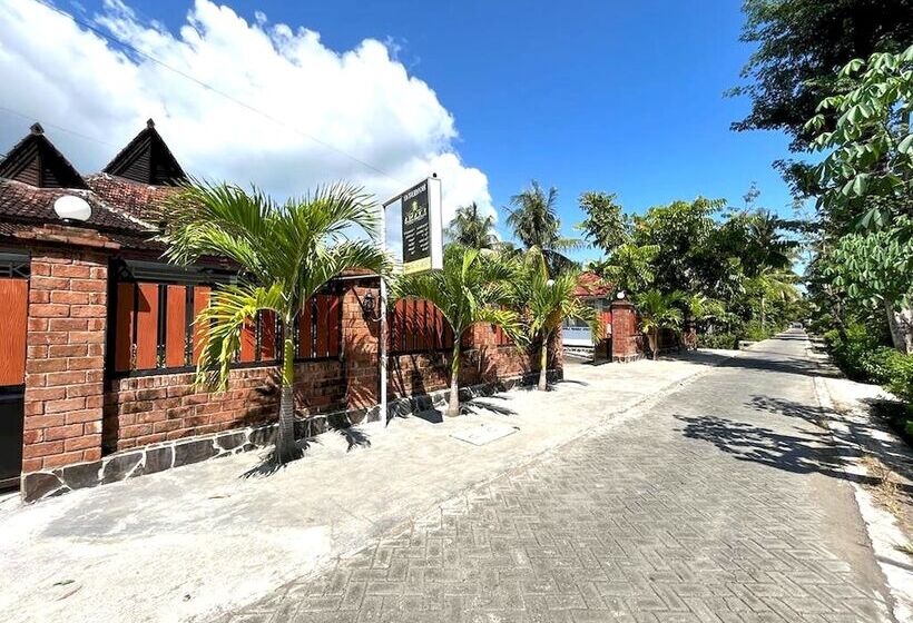 ホテル Capital O 92615 Villa Utama D Alas Purwo