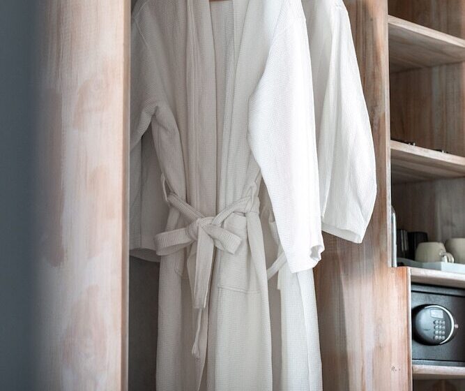 Отель Chic Stay Hana