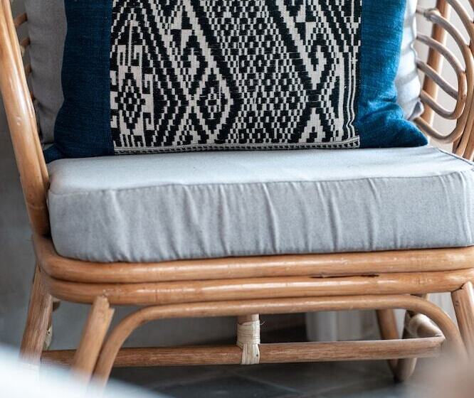 Отель Chic Stay Hana