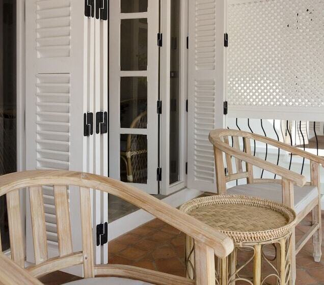 Отель Chic Stay Hana