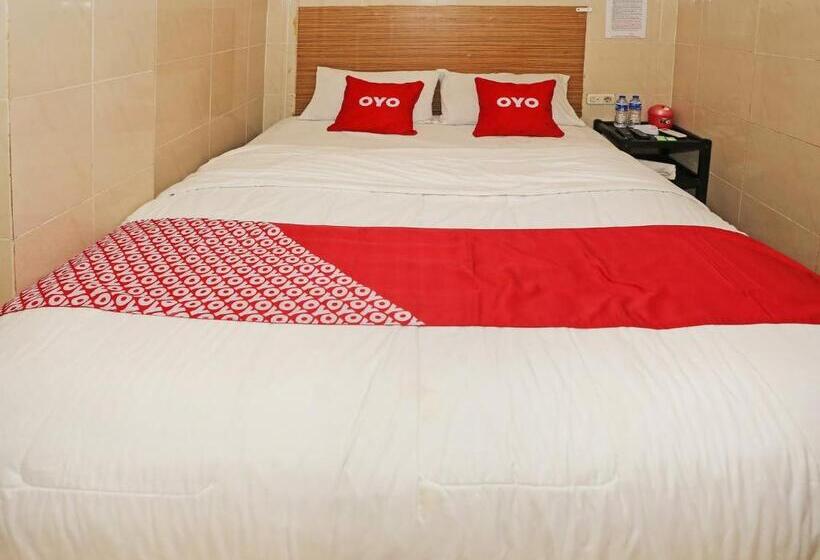 בית מלון כפרי Ciputat By Oyo