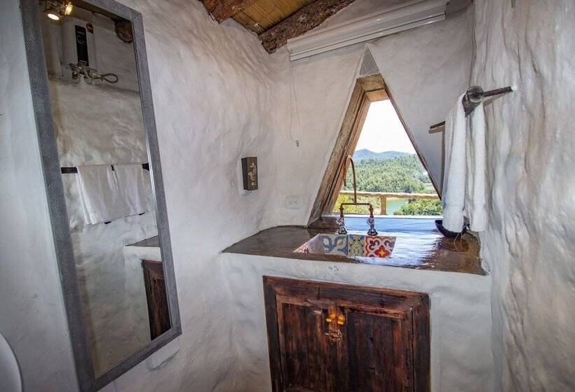 فندق Container & Hobbit Glamping