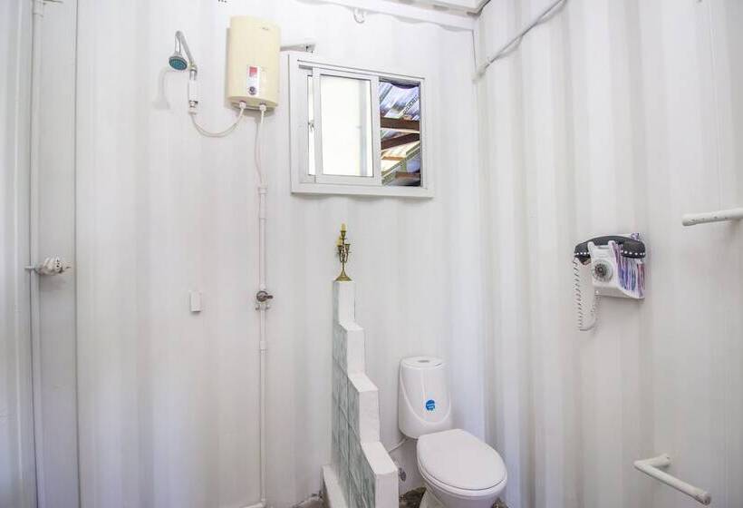 فندق Container & Hobbit Glamping