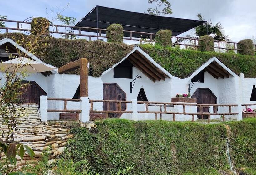 فندق Container & Hobbit Glamping