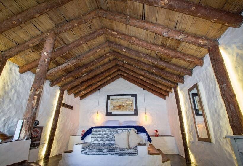 فندق Container & Hobbit Glamping