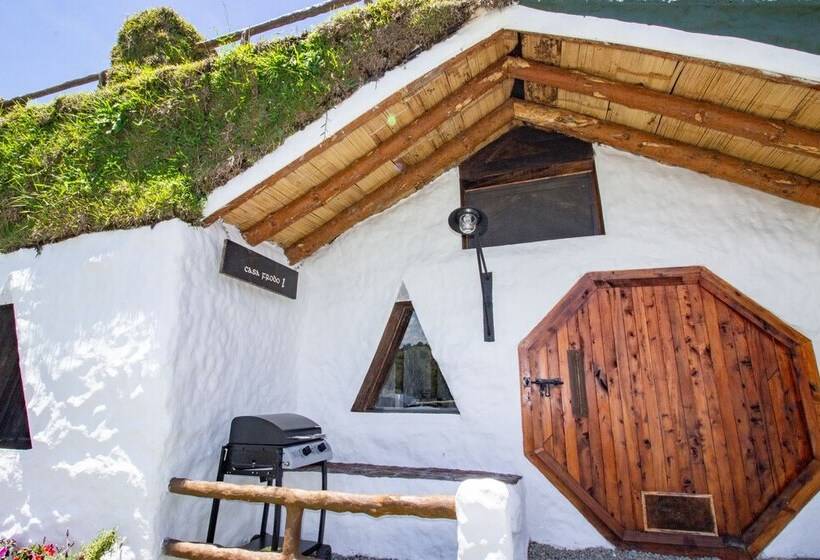 فندق Container & Hobbit Glamping