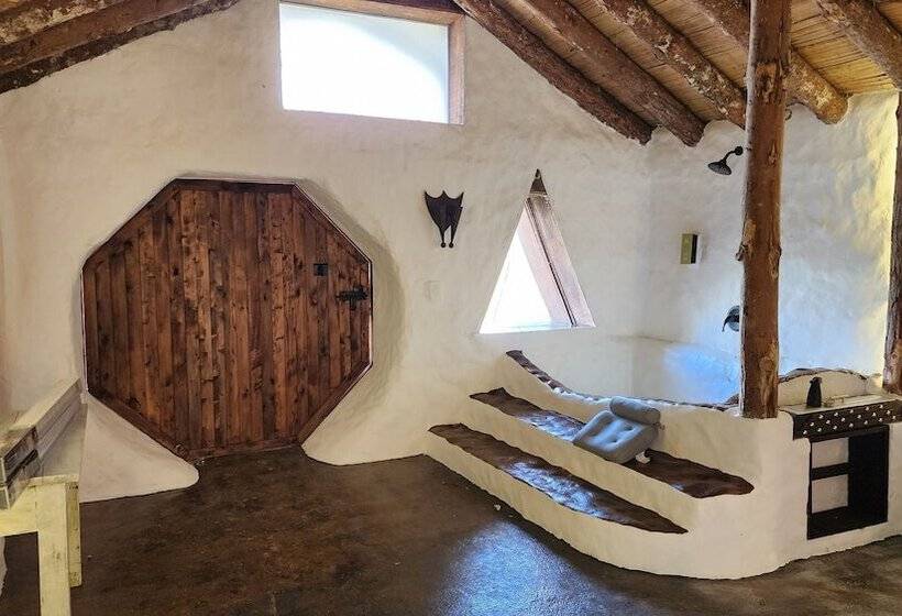 فندق Container & Hobbit Glamping