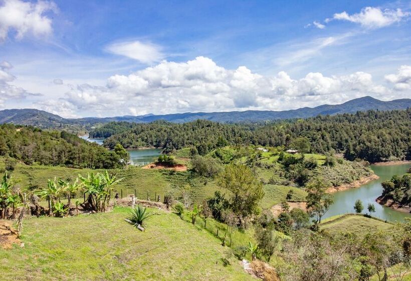 فندق Container & Hobbit Glamping