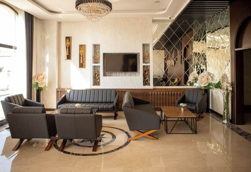 فندق Eden's