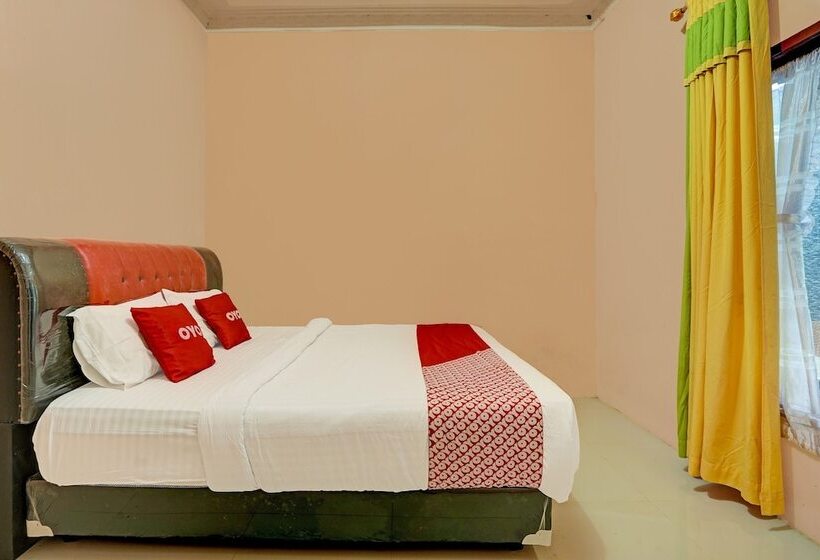 Отель Efniati Homestay Syariah By Oyo