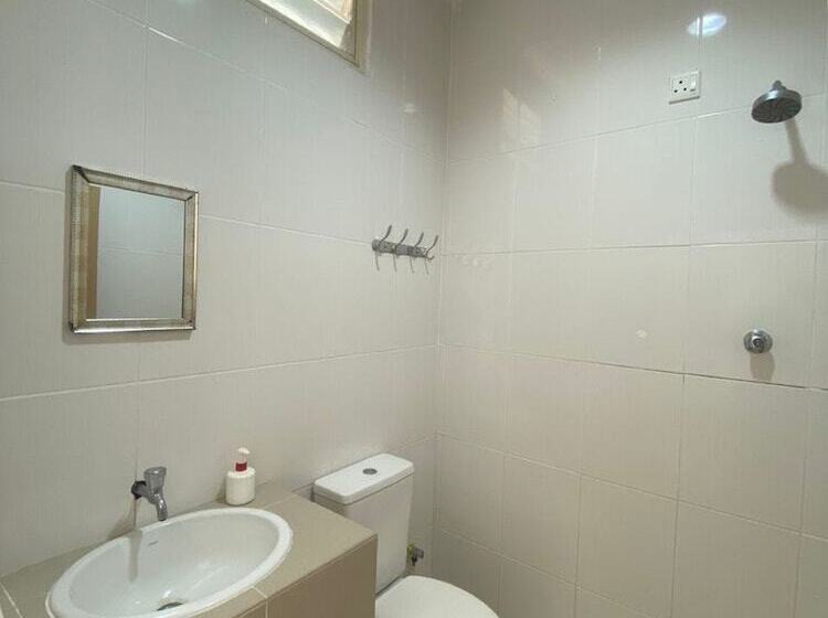 فندق Eleven Inn By Oyo