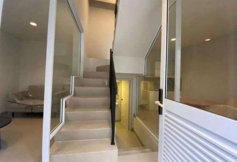 ホテル Express O 92155 Nia Residence 2