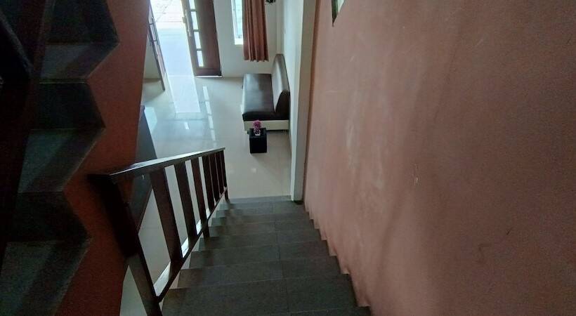 בית מלון כפרי Fanilly Guest House Marabahan By Oyo