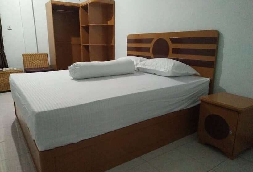 בית מלון כפרי Fanilly Guest House Marabahan By Oyo