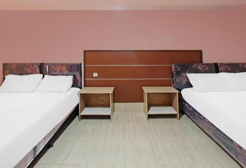 בית מלון כפרי Gemilang By Oyo