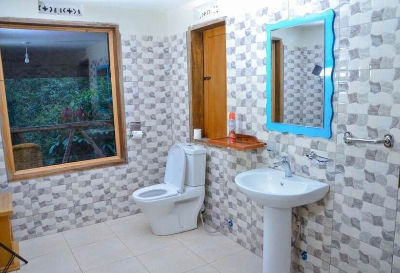 هتل Gorilla Hills Eco Lodge