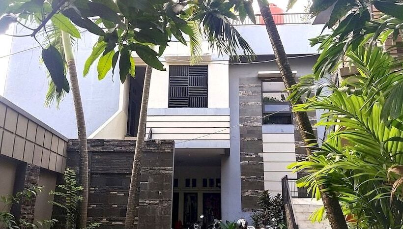 Отель Grand Lie Cost Syariah By Oyo